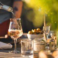 Verre de vin et bouteille