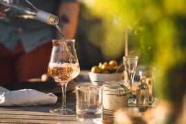 Verre de vin et bouteille