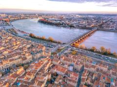 Bordeaux et le port de la lune