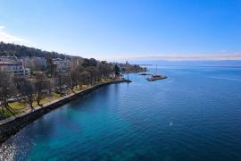 Evian Lac 2